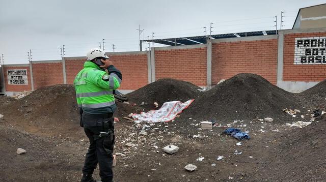 hallan cadáver de un joven cerca del estadio Pedro Ruiz Gallo