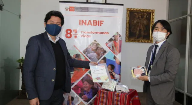 Los voluntarios de la Agencia de Cooperación Internacional de Corea donaron mascarillas para los niños y niñas del Inabif para prevenir del Covid-19