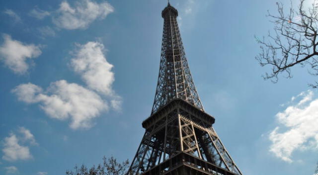 Torre Eiffel fue evacuada por una presunta amenaza de bomba