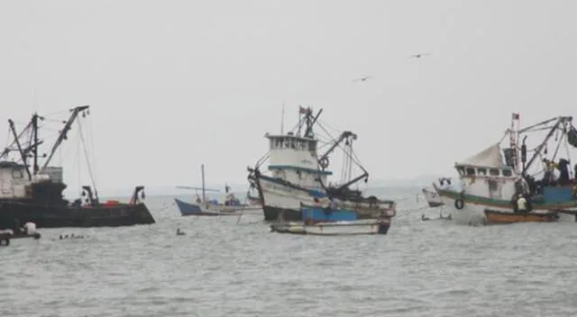 Marina de Guerra fue alertada por llegada de embarcaciones chinas cerca al mar peruano.