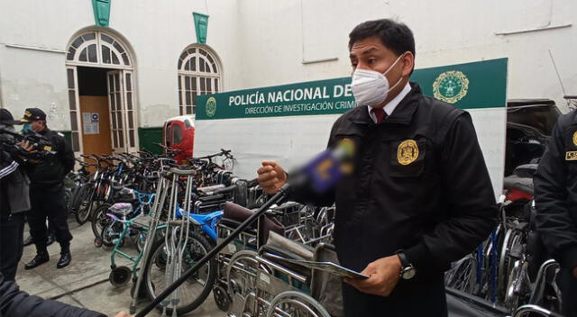 PNP incauta implementos hospitalarios en el Cercado de Lima.