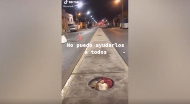 El soldado peruano instó a la población a ayudar a los animales callejeros y tratarlos con cariño. El video se hizo viral en TikTok.