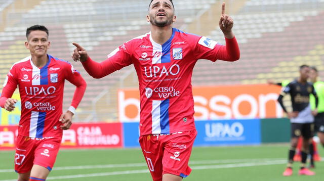 Arce  del Mannucci celebra su gol al Cusco FC. Anotó dos goles al meta Farro.