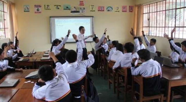 Alumnos recuperarán clases en enero y febrero del próximo año, anunció ministro Martín Benavides.