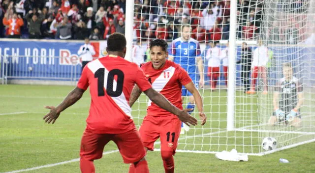 Jefferson Farfán y Raúl Ruidíaz son elementos importantes en el equipo de Ricardo Gareca.