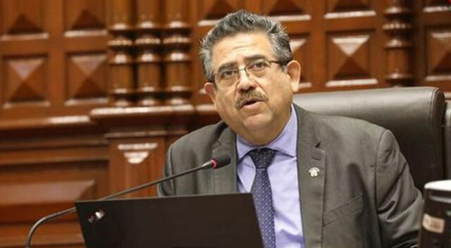 Merino no acepta que sus expresiones fueron machistas y se justifica con que “fueron coloquiales”.