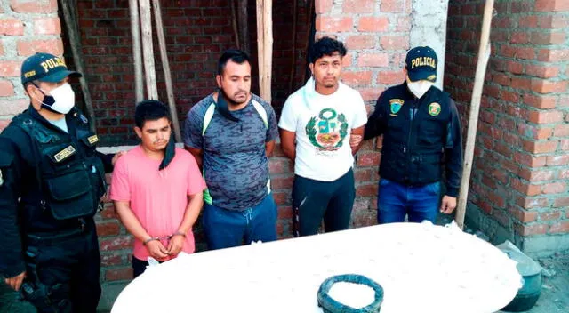 Los sujetos fueron identificados como Denner Vásquez Copia (38), José Bautista Guevara (21) y Fran Hurtado Vásquez (28).