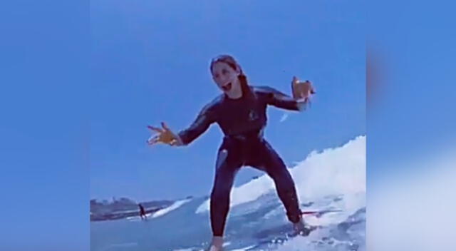 La modelo Xoana González utilizó su cuenta de Instagram para subir un video surfeando.