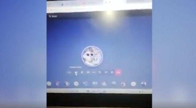 Un docente mexicano causó molestia en varios alumnos tras humillar en las clases virtuales a un joven por no prender su webcam.