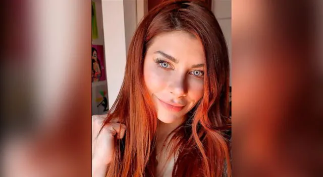 La argentina Xoana González reveló que dos sujetos en moto le robaron su celular.