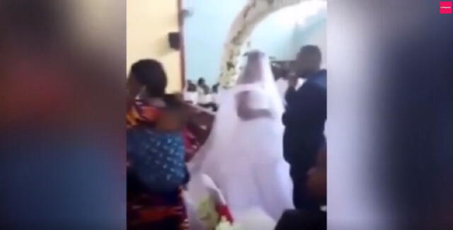 Una mujer entró abruptamente a iglesia para impedir matrimonio de su esposo con otra mujer. El clip causó reacciones en internautas que no pararon en criticar al hombre.