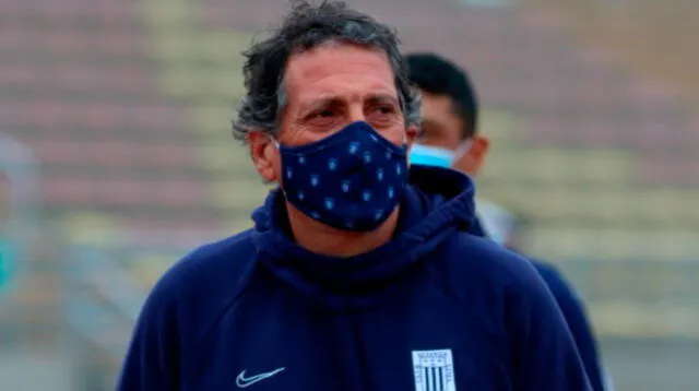 Mario Salas, sigue con fuerza para estar en Alianza Lima.