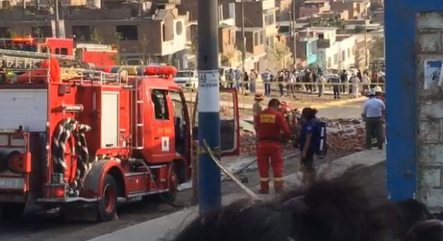 camión que transportaba ladrillos se despista