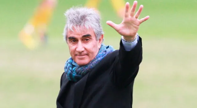 Juan Carlos Oblitas, director deportivo de la Federación Peruana de Fútbol, señaló que Ricardo Gareca está muy incómodo con la suspensión de Carlos Zambrano en el Perú vs. Brasil en la fase 1 de las Eliminatorias Qatar 2022.