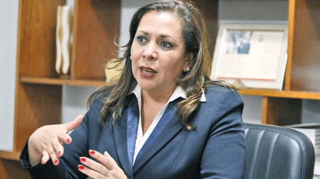 La decana del Colegio de Abogados, María Elena Portocarrero, mostró su rechazo frente a las declaraciones del abogado Paul Muñoz.