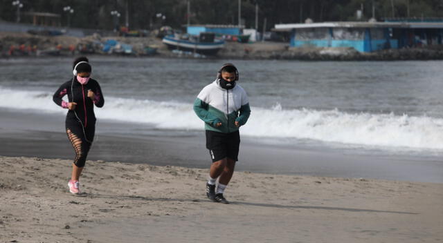 Los días viernes, sábados y domingos solo se podrán asistir a las playas para la práctica de deportes sin contacto.