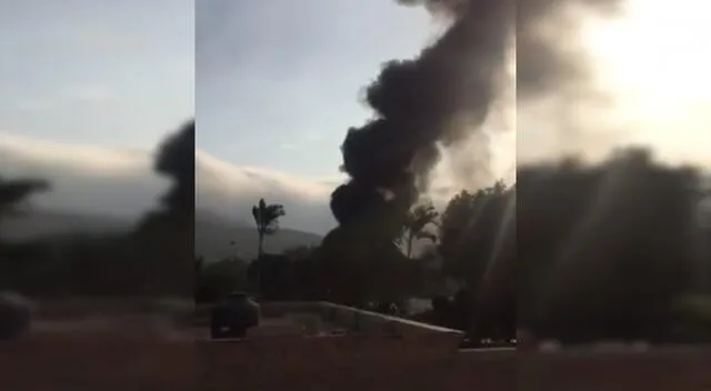 Bomberos ya se encuentran atendiendo la emergencia.