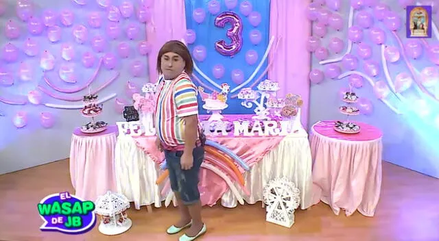 El Wasap de JB: Revive la parodia de la niña que sopla la vela en cumpleaños de su hermana