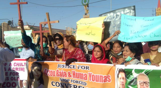 Los católicos en Pakistán salieron a las calles para protestar contra la sentencia del Tribunal de Pakistán.