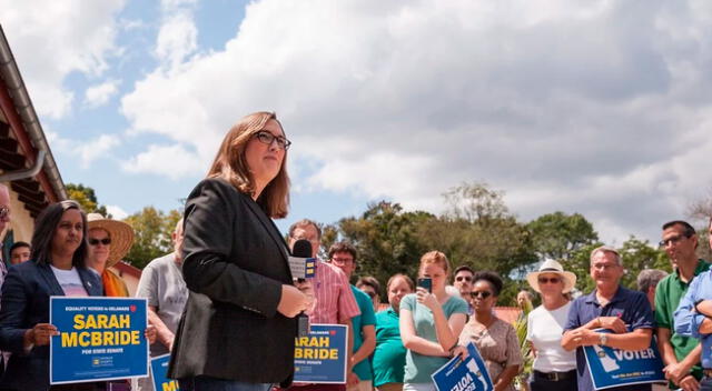 Sarah McBride es la primera senadora transgénero en Estados Unidos.