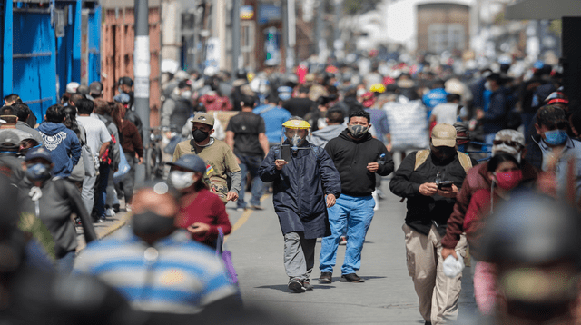 La Municipalidad de Lima habilitó dos nuevos canales peatonales para evitar la aglomeración de personas.