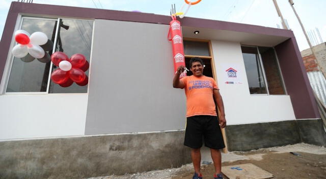 El bono familiar habitacional es entregado a todos los peruanos inscritos en el Fondo MiVivienda que postulen mediante el programa Techo Propio para aceder a una casa.