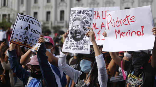 EN VIVO | Gritos, enfrentamientos y hasta disparos de la Policía se registraron esta mañana en las protestas contra la vacancia de Martín Vizcarra y la ascensión de Manuel Merino.