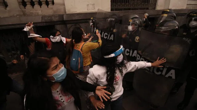 Marcha en el centro de Lima: varios detenidos tras violenta manifestación [GALERÍA]