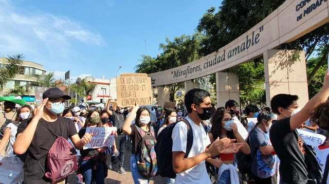 Protestas en contra de Manuel Merino en Miraflores