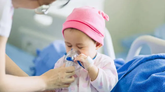 La neumonía tiene una tasa mayor en la población infantil.