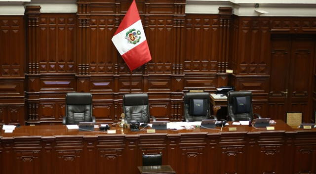 Mesa Directiva sin representantes desde el domingo 15, tras la renuncia de Luis Valdez. Como se sabe, HOY se debe elegir al nuevo presidente de la República.