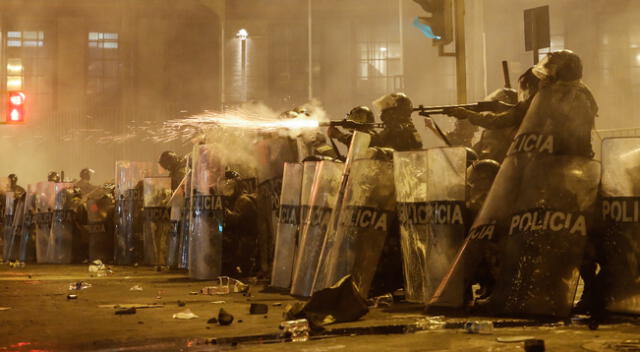 Artículo sobre el accionar de la PNP en la marcha nacional en contra del Golpe de Estado | Foto: GLR