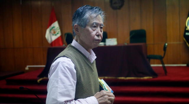 Alberto Fujimori y su renuncia al poder.