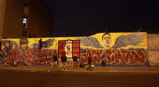 Artistas urbanos realizaron mural en memoria de fallecidos en marcha.
