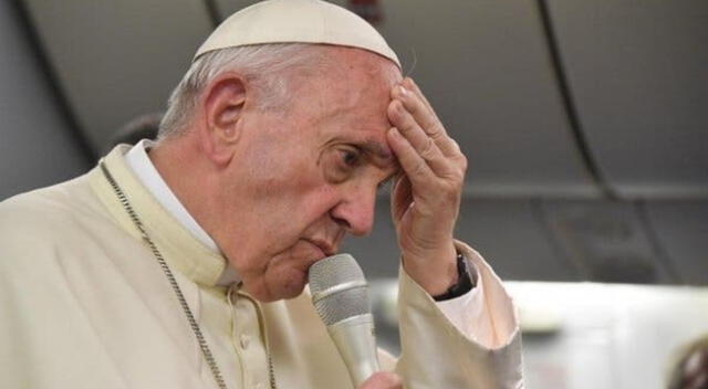 Usuarios en Twitter se percataron del like que le dio la cuenta pública de Instagram del Papa Francisco a una modelo brasileña y de inmediato el Vaticano inició la investigación del caso.