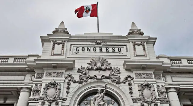 El único que votó en contra fue el parlamentario de Fuerza Popular, Marco Pichilingue.