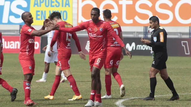 El panameño Ayarza fue el autor del gol de la victoria de Cienciano ante Grau.