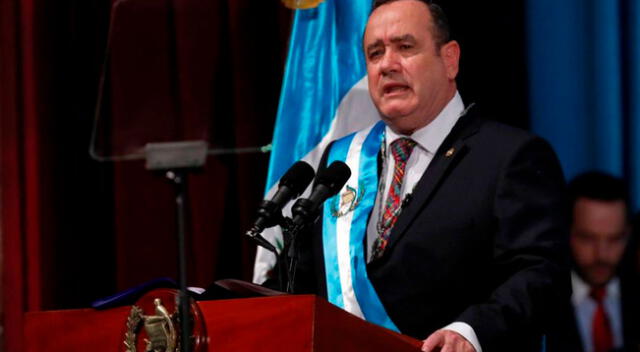 Presidente de Guatemala invoca Carta Democrática de la OEA