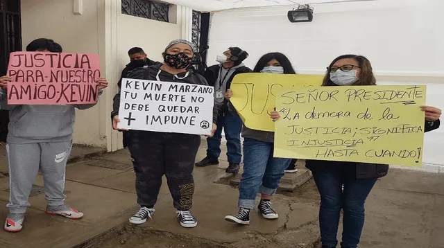 Amigos de la familia exigen justicia tras la muerte del menor de 13 años en una persecución policial.