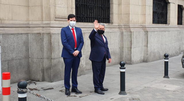 César Acuña asistió a Palacio de Gobierno.