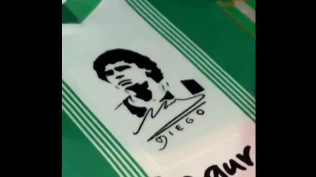 Banfield  jugará con la camiseta con la cara de Maradona.