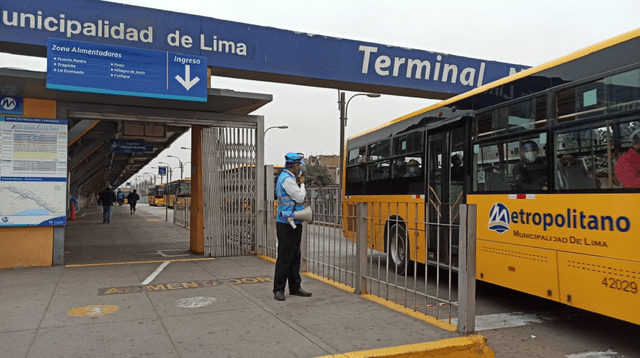 El servicio del Metropolitano ya se desarrolla con normalidad en todas las estaciones.