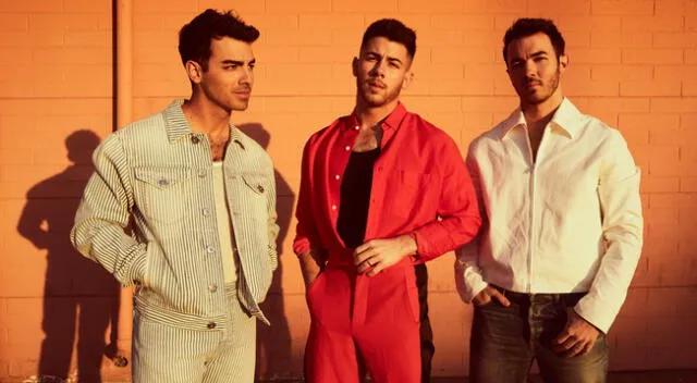 Los Jonas Brothers grabaron una presentación que será transmitida vía streaming en YouTube hoy 3 diciembre para emoción de sus fans.