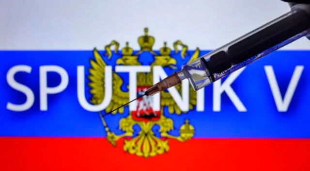 La Sputnik V se aplica desde este sábado en Moscú a los trabajadores de alto riesgo.