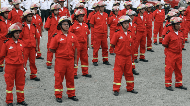 Hoy el Día del Bombero Voluntario del Perú cumple 160 años.