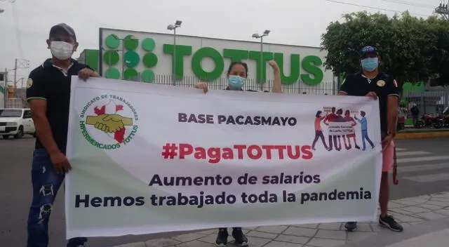 Las protestas se realizaron en diversas ciudades del país a los exteriores de las tiendas principales.