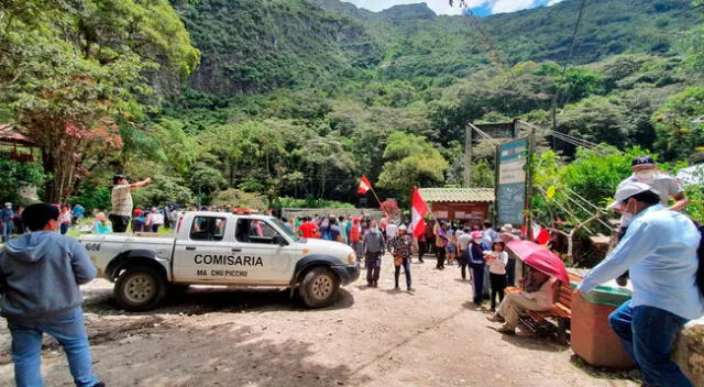 Dirigentes no llegaron a un acuerdo con empresas ferroviarias y se mantienen en paro indefinido hasta realizar los reajustes que solicitan.