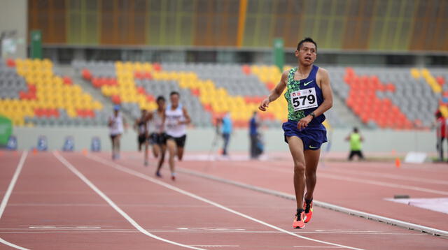 Christian Pacheco se consagró ganador de los 5000 m.