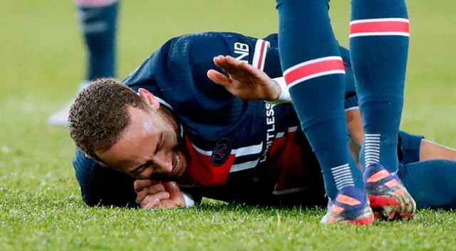 Neymar cerró el año con una nueva lesión.