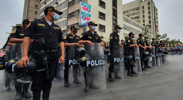 El comandante de la PNP, César Cervantes, anunció que se enviarán efectivos policiales para desbloquear la Panamericana Sur.